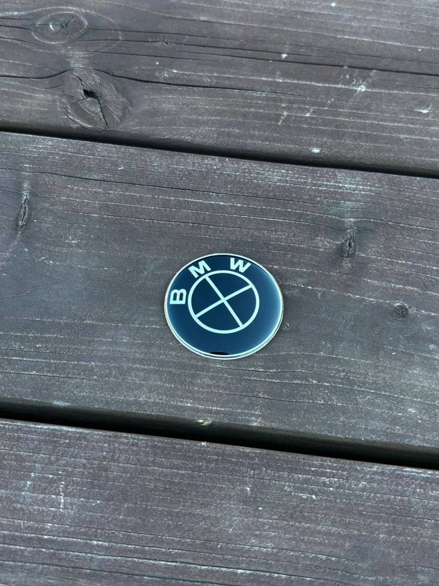 BMW steering wheel sticker — Black, 45 mm